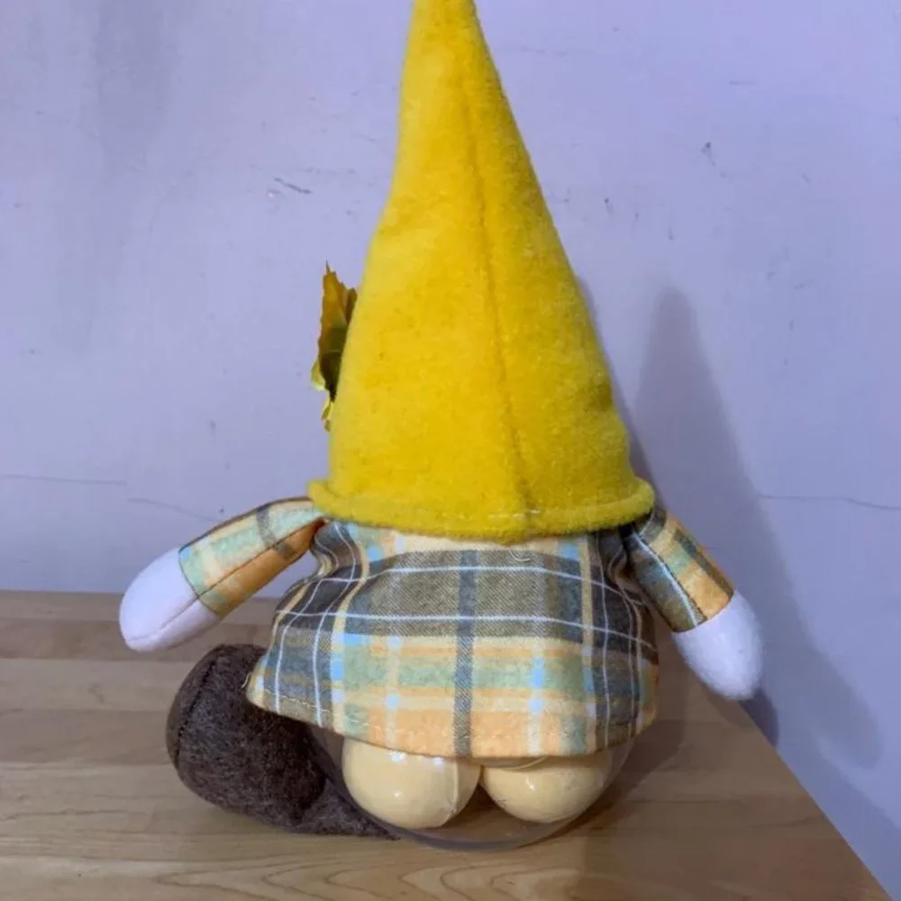 Asquith and Somerset Gnome filled with  sunflower citrus bath bombs